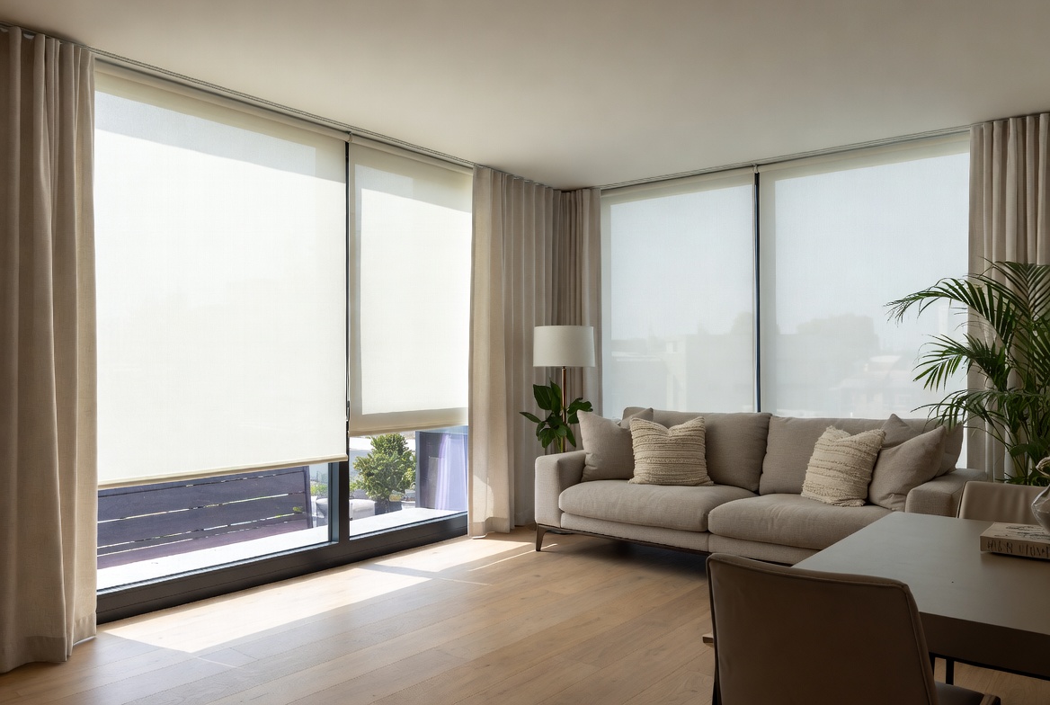 ROLLER SHADES